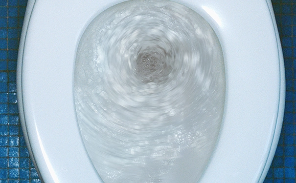 马桶漏水的原因有哪些
