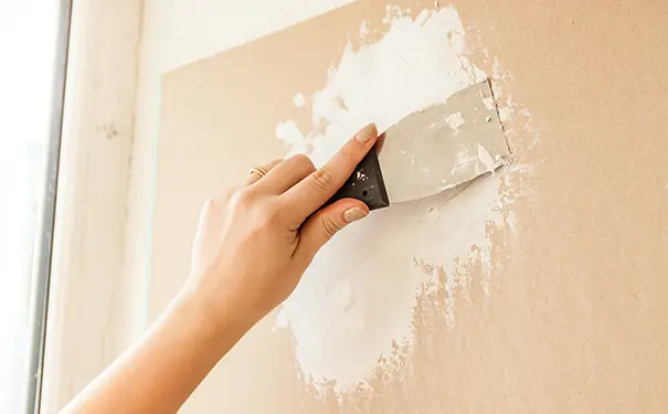 墙面墙皮该不该铲掉 二手房墙面翻新铲墙皮
